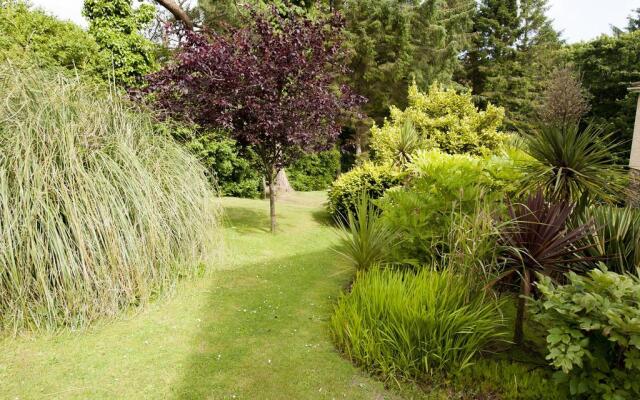 Cwmwennol Country House