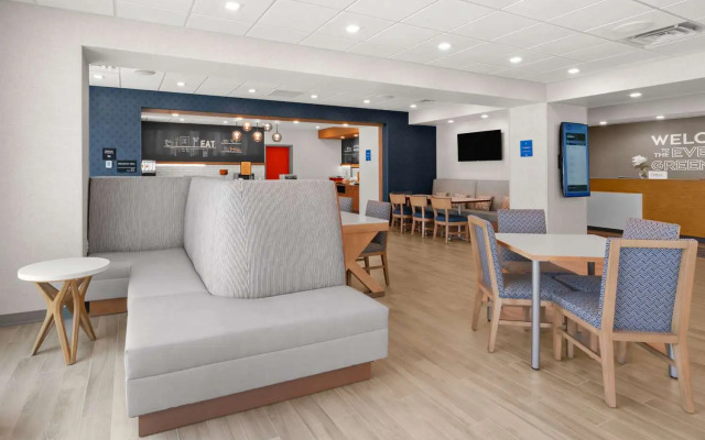 Hampton Inn by Hilton Bellingham Airport