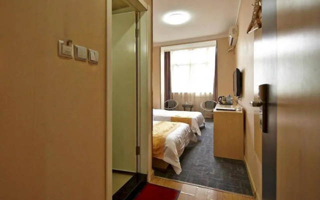 Super 8 Hotel Jinan Railway Station Square