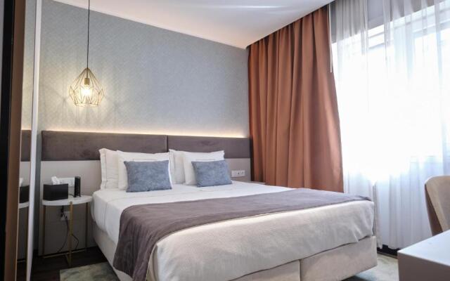 Duplo Charme Boutique Hotel