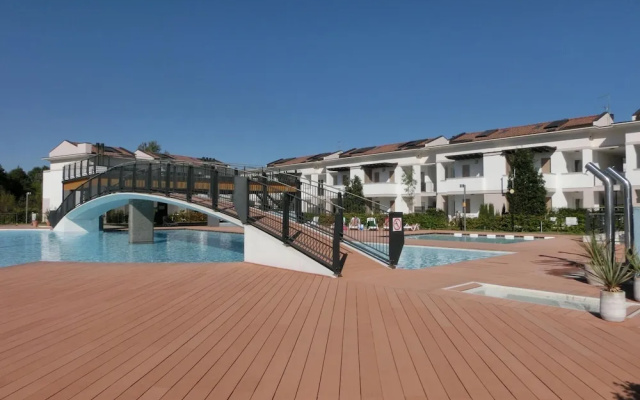 Modern one Bedroom Apartment With Solarium
