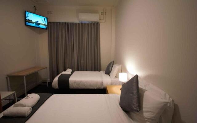 Sydney Junction Hotel