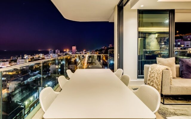 Penthouse in Sea Point With Unbelievable Views Attique Vue