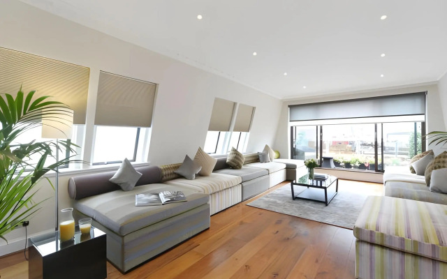 Mayfair House