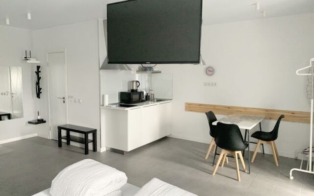 Apartments, on. Karla Marksa, 183