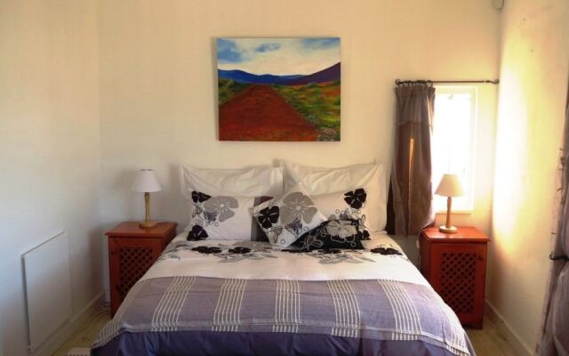 Kalk Bay Backpackers Lymehaven