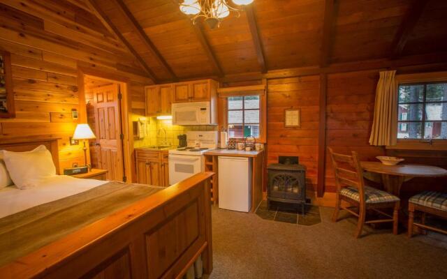 Paradise Lodge & Bungalows