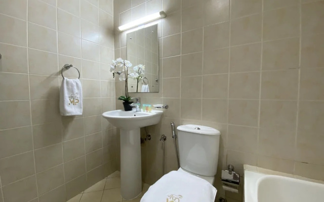 Stunning 3BR Apt. with panoramic Marina views