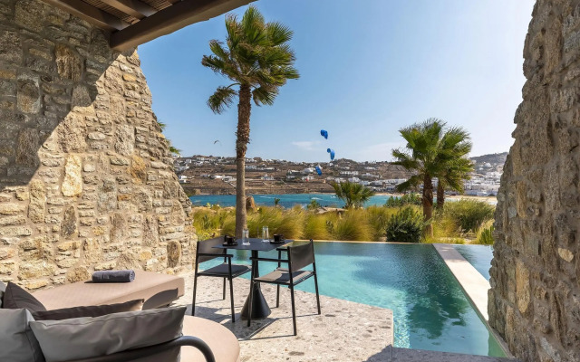 Aeonic Suites and Spa