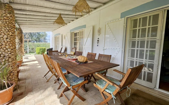 Toca do Fradinho - Pera 3 7Km da Praia