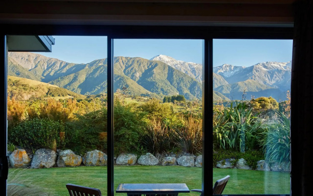 Manakau Lodge