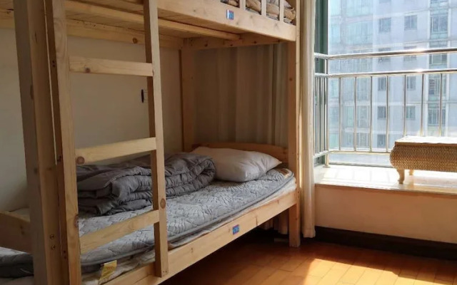 Pinkhostelling laternational