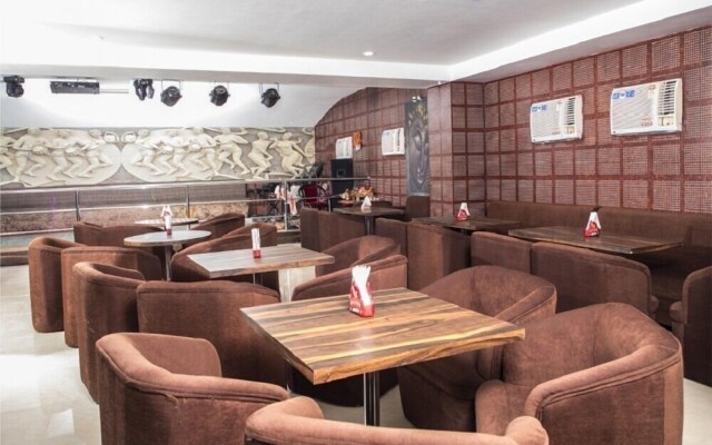 OYO 24971 Hotel South City