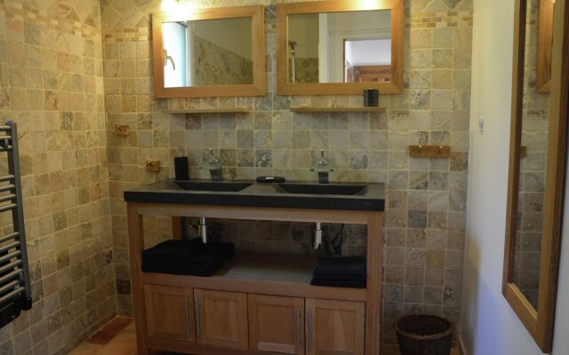 Cozy Villa in Saint-privat-de-champclos With Private Pool