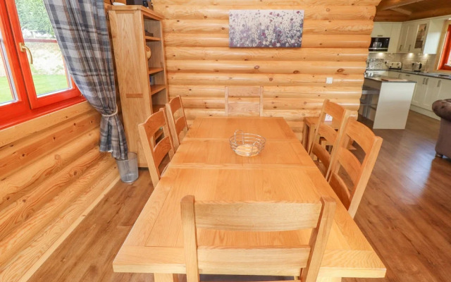 Maple Lodge