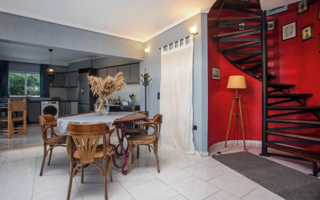 Villa Lilienne - Tranquil Escape With Private Garden Balcony