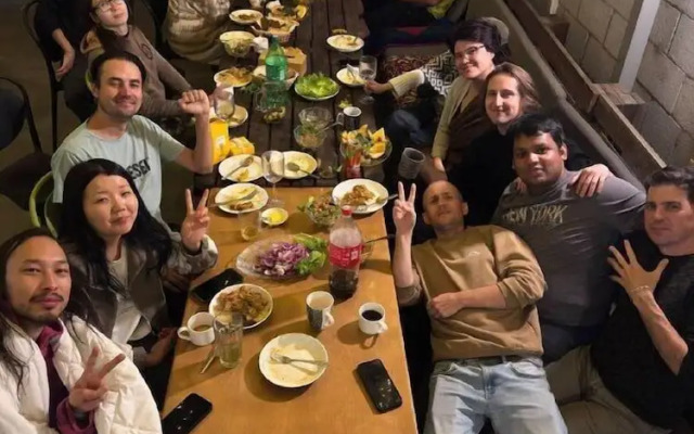 ololoFreelander work and travel Hostel