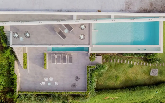 Yamu Hills Panoramic Ocean View 6 Bed Luxury Vila