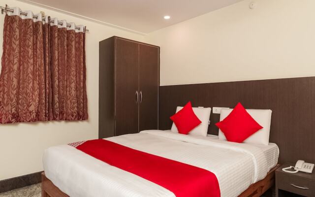 Oyo 29754 Sri Lakshmi Srinivasa Grand