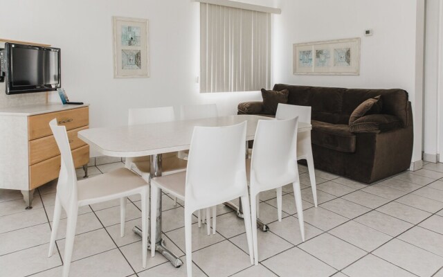 AA Heart of Wildwood Motels