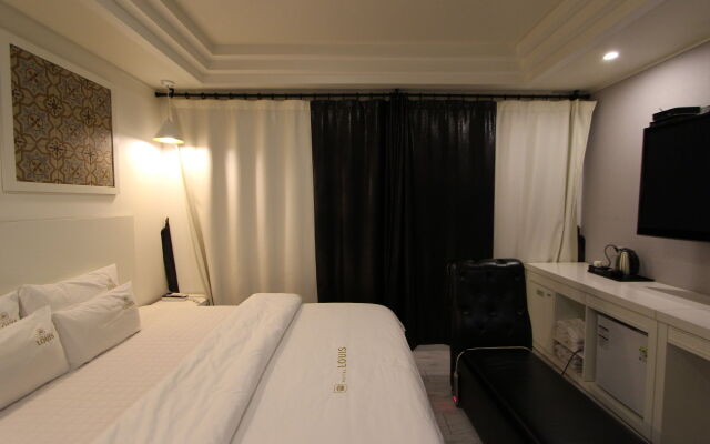 Hotel Louis.J