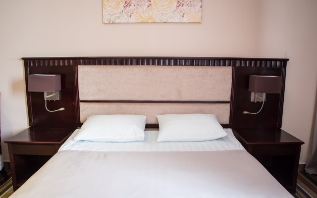 Guru Hotel