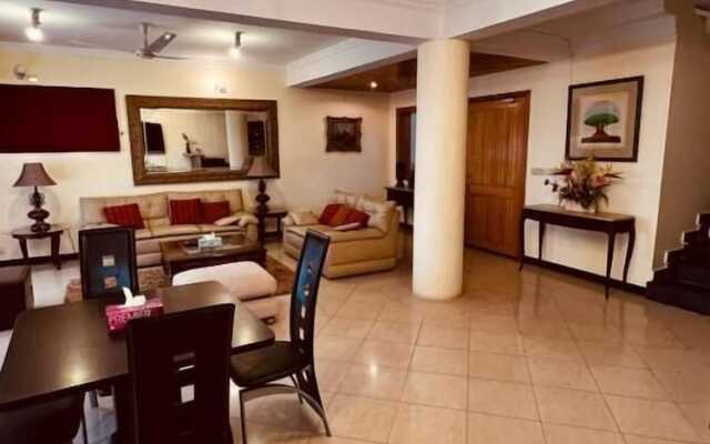 Reina Boutique Hotel - Murree