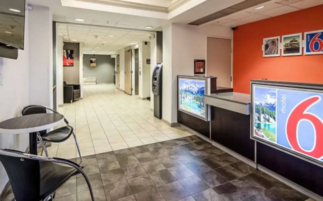 Motel 6 Anchorage, AK - Midtown