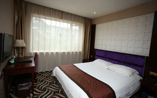 One Street Three Chengdu Hotel