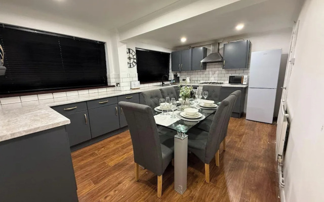 Cozy Retreat in Bridgend With 3 Bedrooms