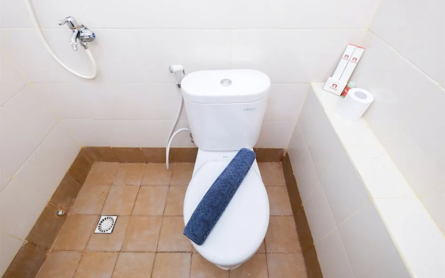 Simple & Cozy 1BR @ Bassura Apartment Near to Bassura City Mall