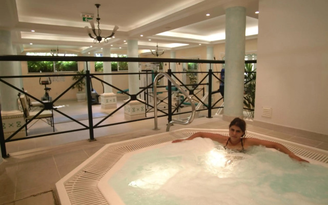 Pestana Village Garden Hotel