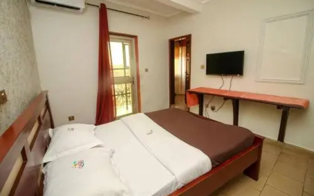 Oasis Hotel