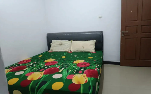 Hotel O Penginapan Annisya Near SMA Negeri 2 Mataram