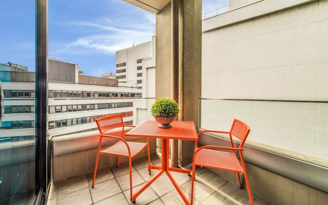 Waterfront Melbourne Apartments