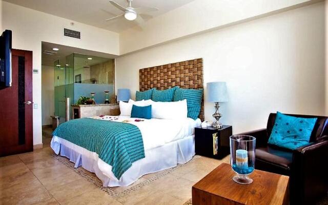 Two Bedroom Suite. In The Heart Of Cabo!