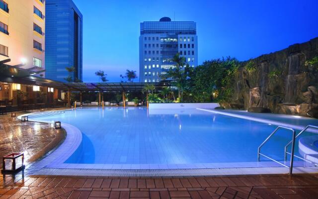 Menara Peninsula Hotel Jakarta