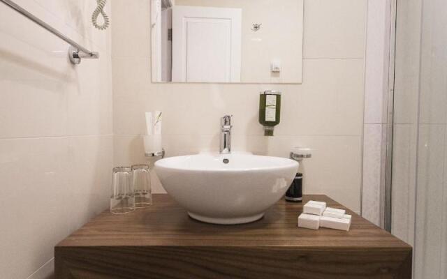 New Belgrade Garni Hotel