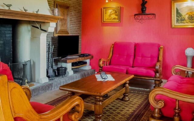 Appealing villa in Bièvre with garden