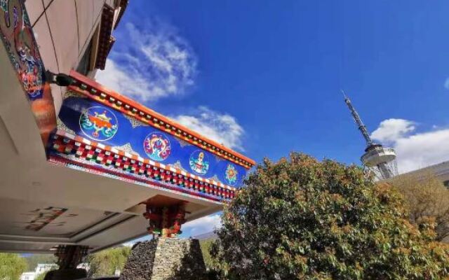Linzhi Impression Hotel