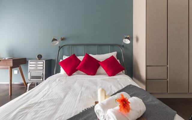 V Residence1 by Plush