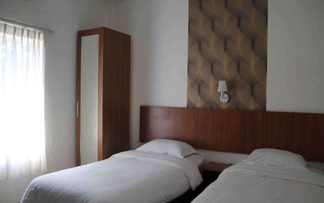 Hotel Kenari Pantai