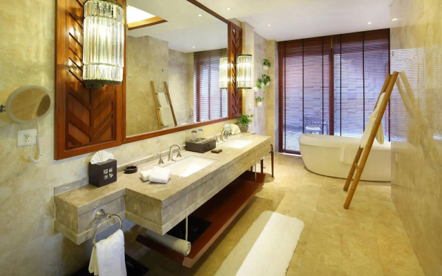Sanya Ocean Sonic Banling Hotspring Resort