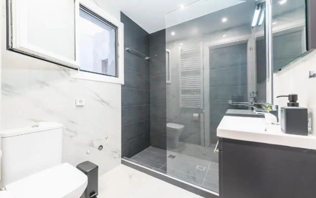 K&D Modern Apartment in Athens