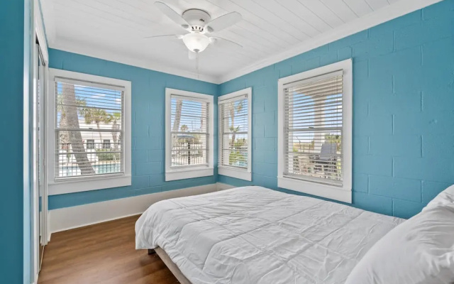 20816 Front Beach Rd