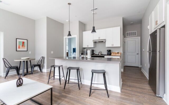 Mint House Columbus - Capitol Square