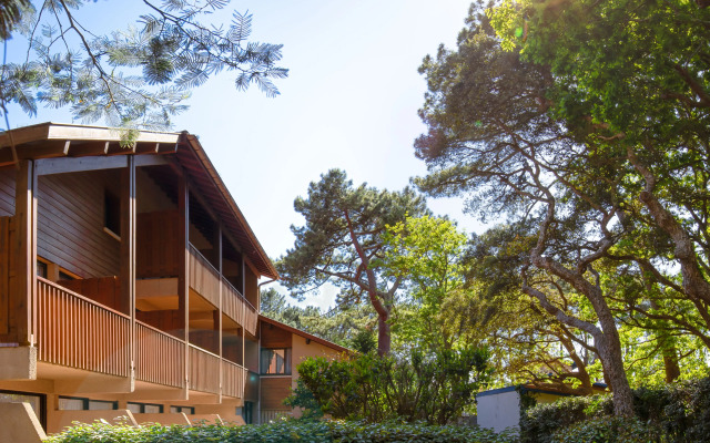 Résidence Hôtelière les Acanthes