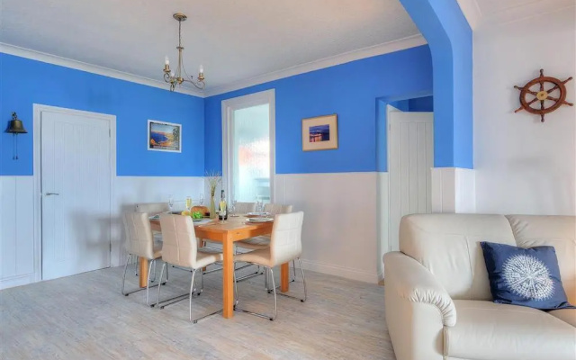 1 Harbour Heights