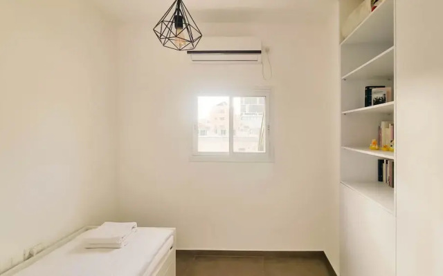 Geula Tulipe in Tel Aviv-yafo