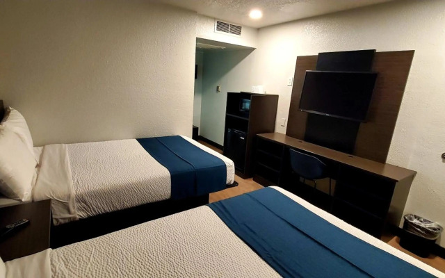 Motel 6 Palmdale, CA